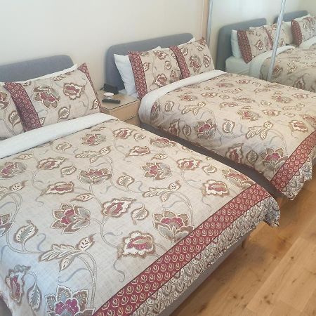 London Luxury Apartments 5 Min Walk From Ilford Station, With Free Parking Free Wifi Exteriör bild