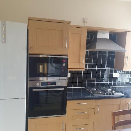 London Luxury Apartments 5 Min Walk From Ilford Station, With Free Parking Free Wifi Exteriör bild