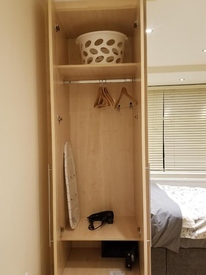 London Luxury Apartments 5 Min Walk From Ilford Station, With Free Parking Free Wifi Exteriör bild