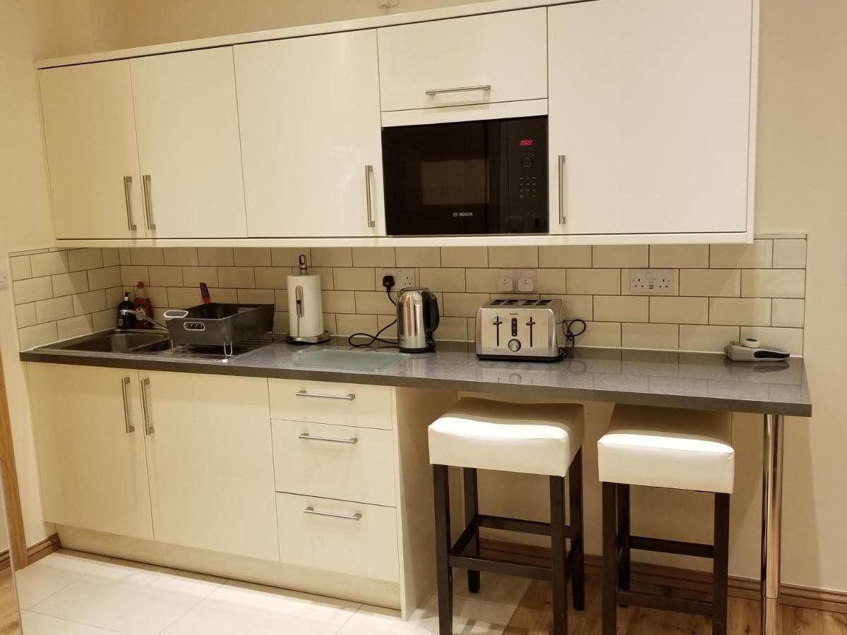 London Luxury Apartments 5 Min Walk From Ilford Station, With Free Parking Free Wifi Exteriör bild