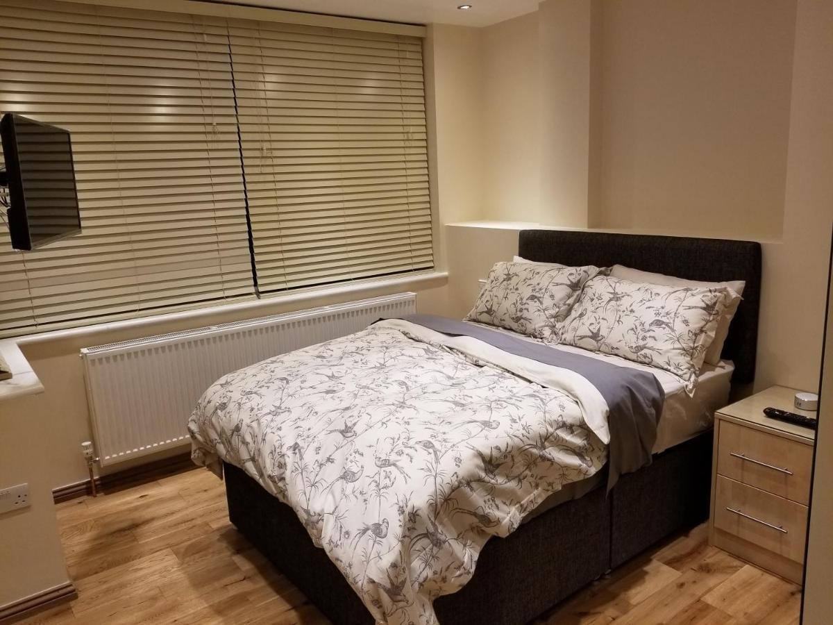 London Luxury Apartments 5 Min Walk From Ilford Station, With Free Parking Free Wifi Exteriör bild