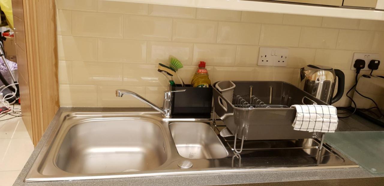 London Luxury Apartments 5 Min Walk From Ilford Station, With Free Parking Free Wifi Exteriör bild