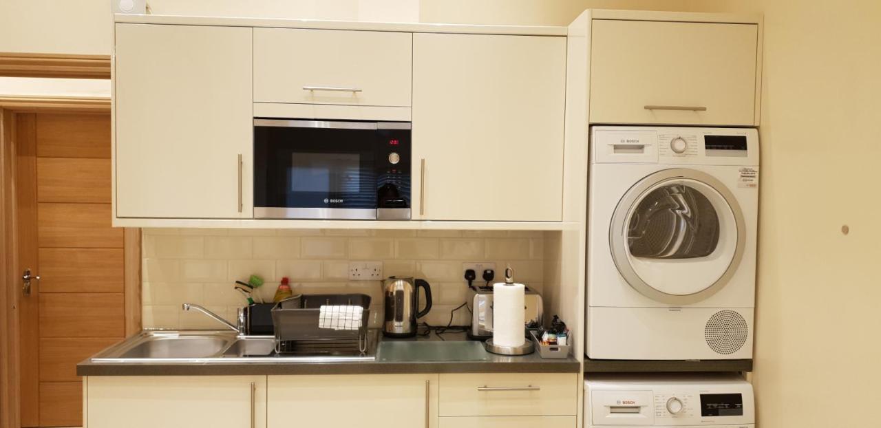London Luxury Apartments 5 Min Walk From Ilford Station, With Free Parking Free Wifi Exteriör bild