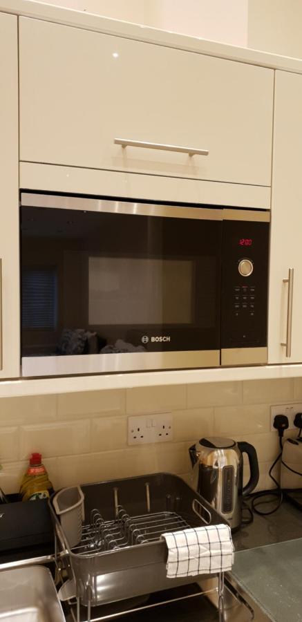 London Luxury Apartments 5 Min Walk From Ilford Station, With Free Parking Free Wifi Exteriör bild