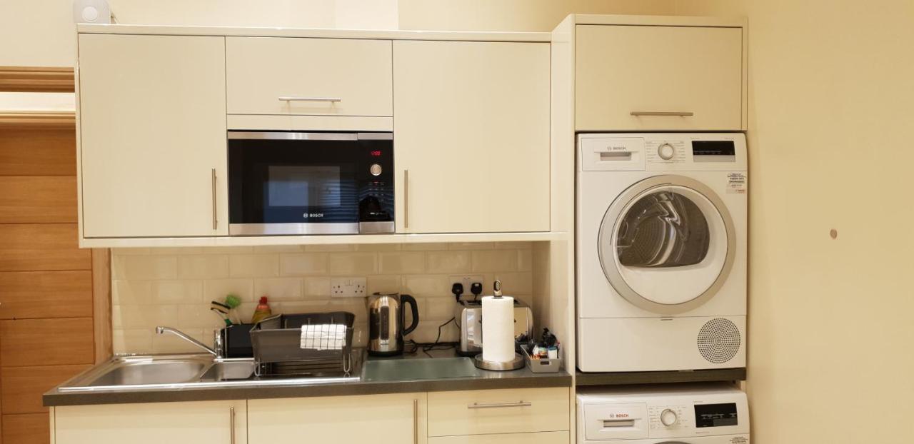 London Luxury Apartments 5 Min Walk From Ilford Station, With Free Parking Free Wifi Exteriör bild