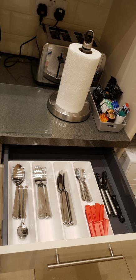 London Luxury Apartments 5 Min Walk From Ilford Station, With Free Parking Free Wifi Exteriör bild