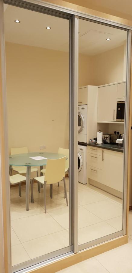 London Luxury Apartments 5 Min Walk From Ilford Station, With Free Parking Free Wifi Exteriör bild