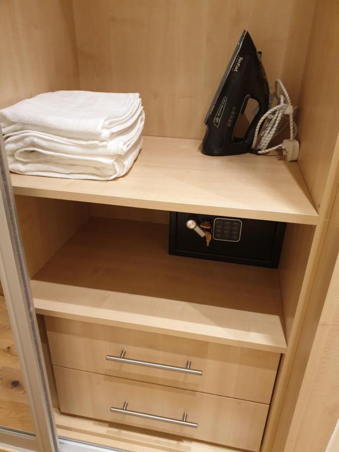 London Luxury Apartments 5 Min Walk From Ilford Station, With Free Parking Free Wifi Exteriör bild