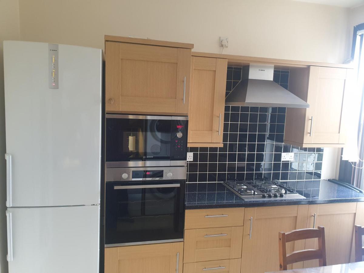 London Luxury Apartments 5 Min Walk From Ilford Station, With Free Parking Free Wifi Exteriör bild