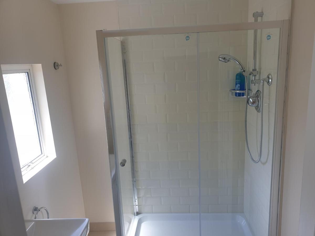 London Luxury Apartments 5 Min Walk From Ilford Station, With Free Parking Free Wifi Exteriör bild
