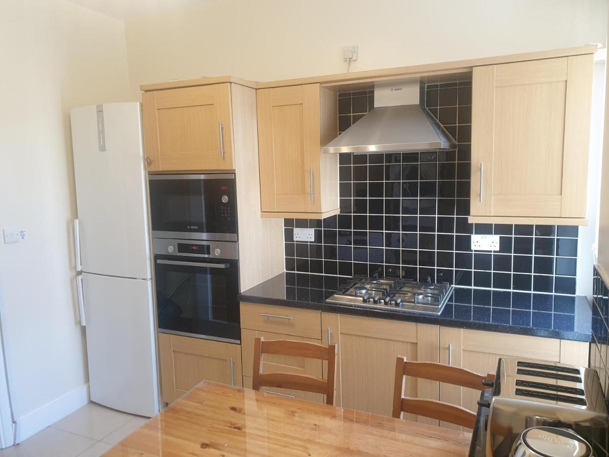 London Luxury Apartments 5 Min Walk From Ilford Station, With Free Parking Free Wifi Exteriör bild