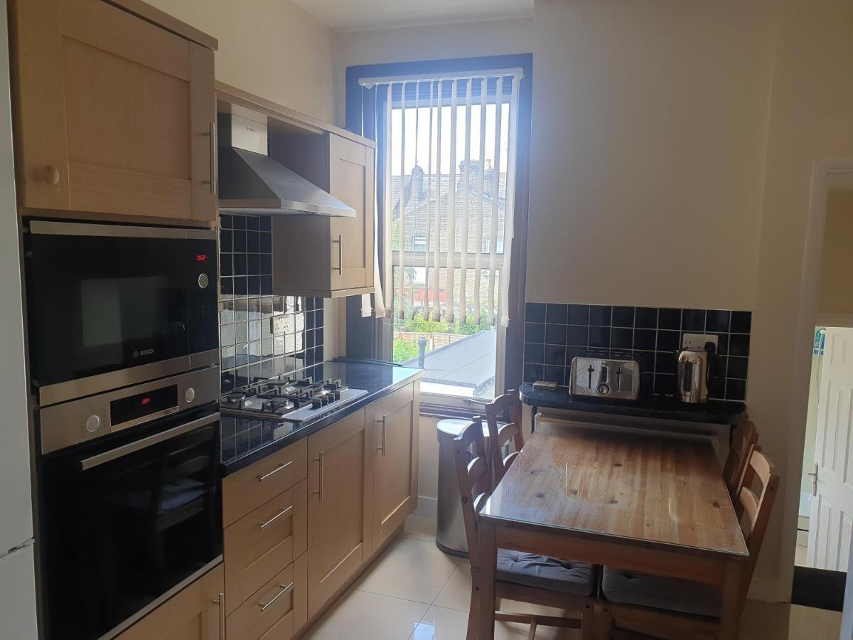 London Luxury Apartments 5 Min Walk From Ilford Station, With Free Parking Free Wifi Exteriör bild