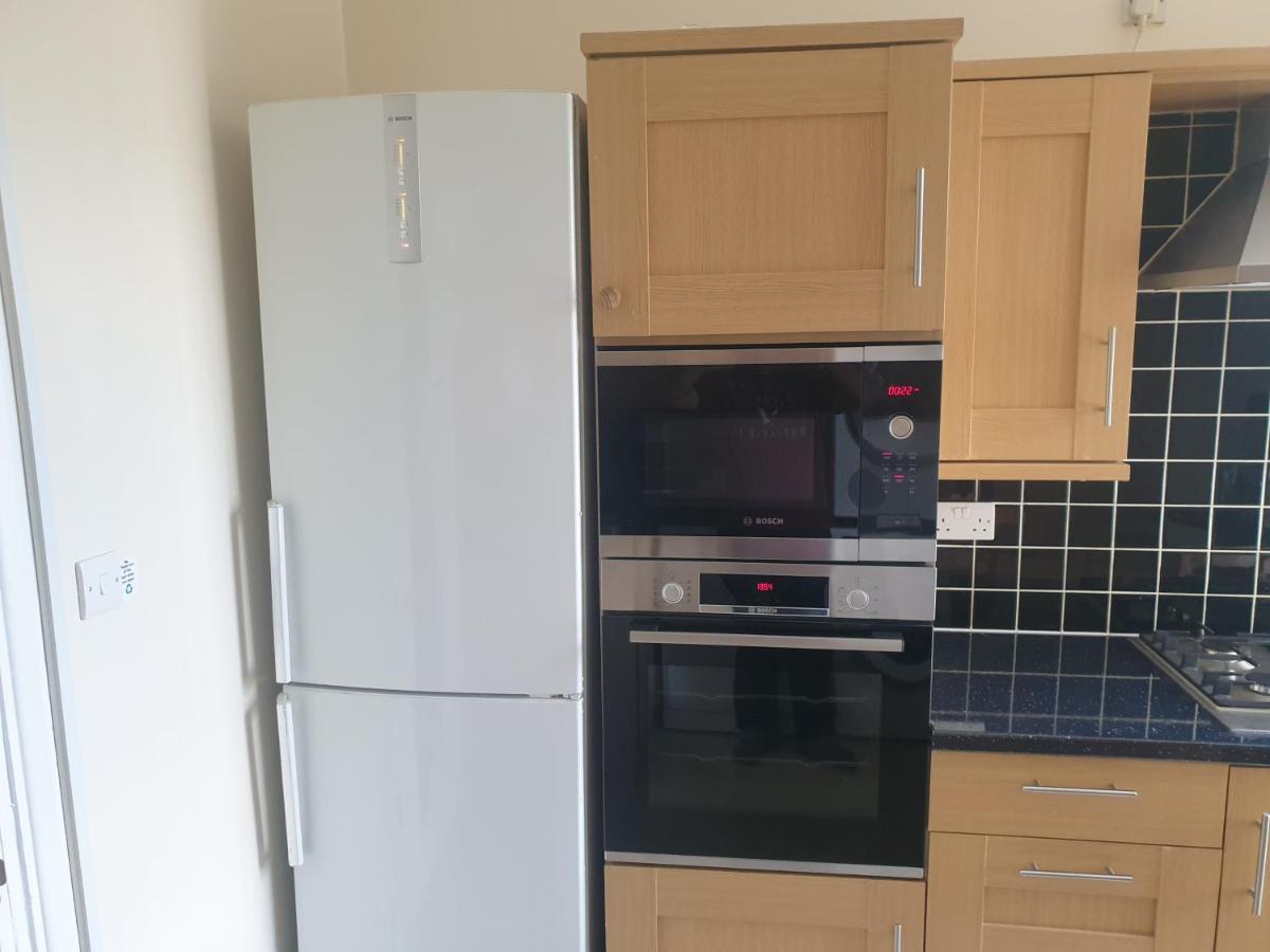 London Luxury Apartments 5 Min Walk From Ilford Station, With Free Parking Free Wifi Exteriör bild