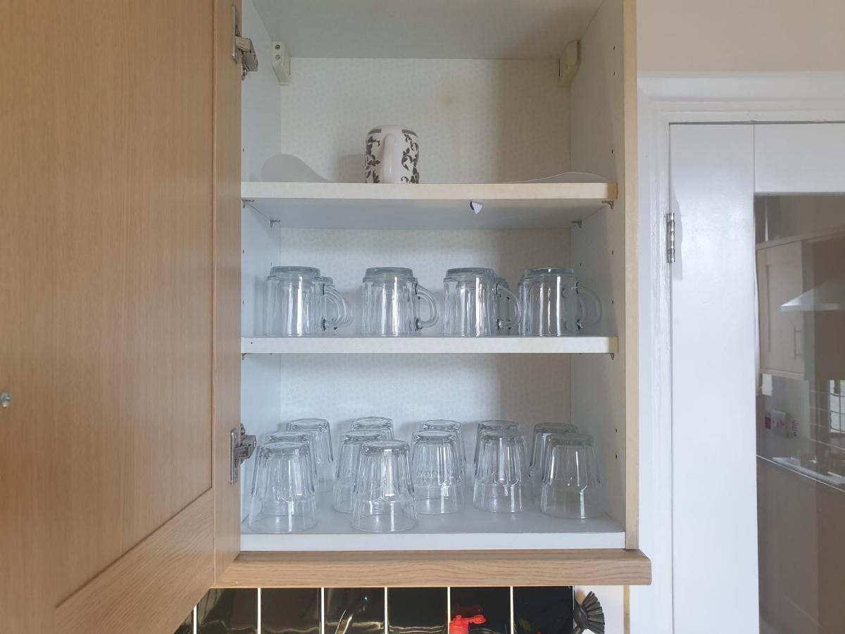 London Luxury Apartments 5 Min Walk From Ilford Station, With Free Parking Free Wifi Exteriör bild