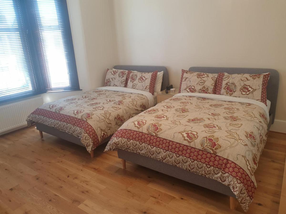 London Luxury Apartments 5 Min Walk From Ilford Station, With Free Parking Free Wifi Exteriör bild