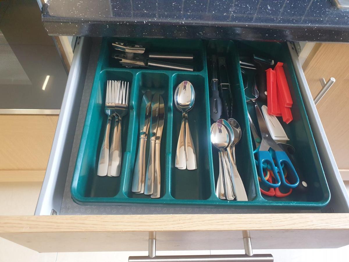 London Luxury Apartments 5 Min Walk From Ilford Station, With Free Parking Free Wifi Exteriör bild